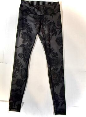 Lululemon Wunder Under Full length 30 in Size 6 Brisk Bloom Black Soot/Stripes